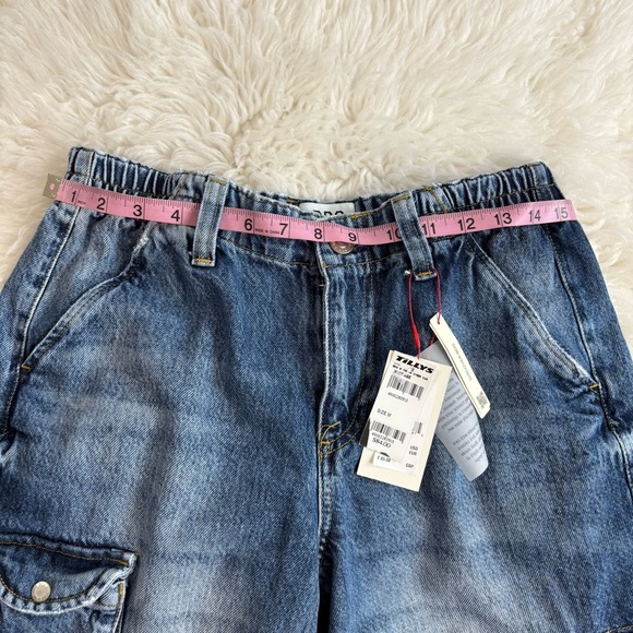BDG Urban Outfitters NWT Women’s Medium Baggy Cargo Distressed Elastic Jeans - Picture 7 of 13